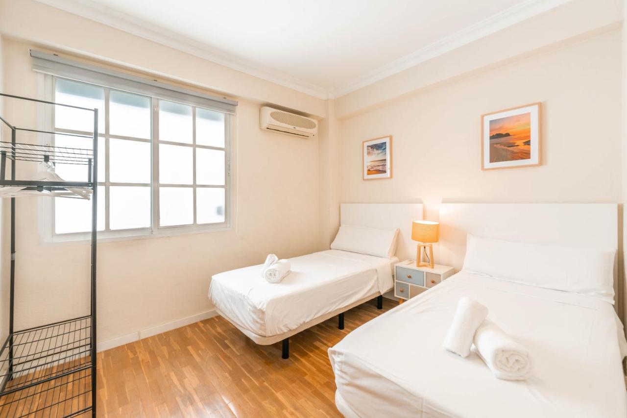 Gran Apartamento De 3 Habitaciones Junto A La Catedral Malaga Bagian luar foto